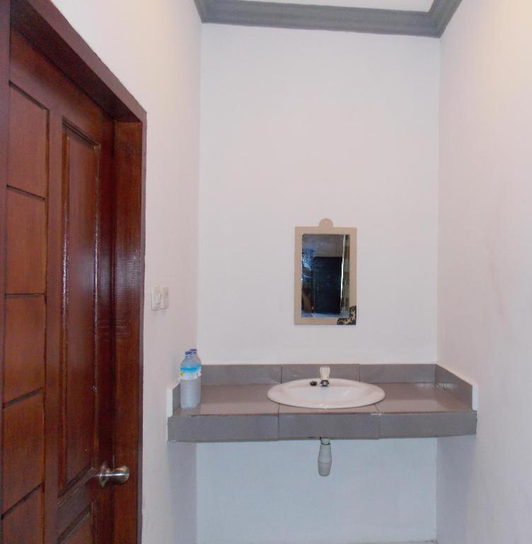 Five Time Home Stay Gili Air Buitenkant foto