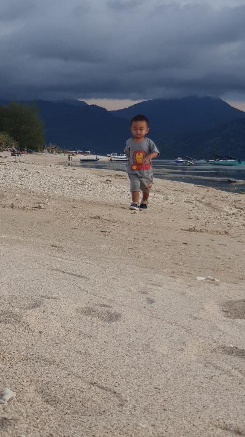 Five Time Home Stay Gili Air Buitenkant foto